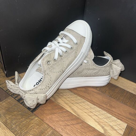 Converse Chuck Taylor All Star Lift Bow Nutty Granola Embroidered Flowers Size 8 - Picture 6 of 8